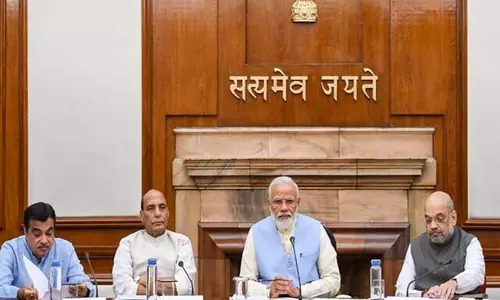 केंद्रीय कर्मचारियों को बड़ा तोहफा, बढ़ा महंगाई भत्ता, मोदी कैबिनेट की मंजूरी केंद्रीय कर्मचारियों को बड़ा तोहफा, बढ़ा महंगाई भत्ता, मोदी कैबिनेट की मंजूरी