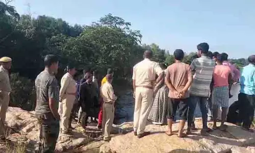 Mayurbhanj: भंडन नदी के पास सेल्फी लेते समय युवक लापता