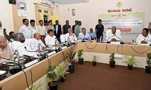 CM ने किया हवाई सर्वेक्षण: 8 जिलों में 9 लाख हेक्टेयर फसलें बर्बाद