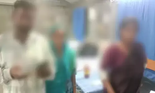 रेजर ब्लेड से पत्नी की हत्या करने की कोशिश, पति पर हाफ मर्डर का केस दर्ज रेजर ब्लेड से पत्नी की हत्या करने की कोशिश, पति पर हाफ मर्डर का केस दर्ज