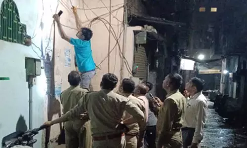 Bareilly: सपा पार्षद समेत 8 पर बरेली में बिजली चोरी जुर्माना, कार्रवाई तेज