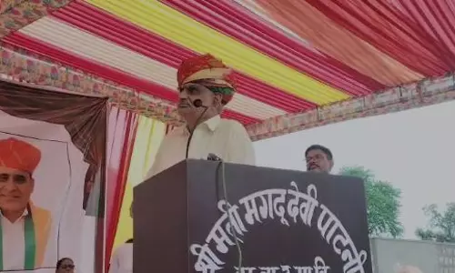 Jaipur: यूडीएच मंत्री ने स्वास्थ्य केंद्र उद्घाटन के दौरान क्षेत्रवासियों से संवाद किया