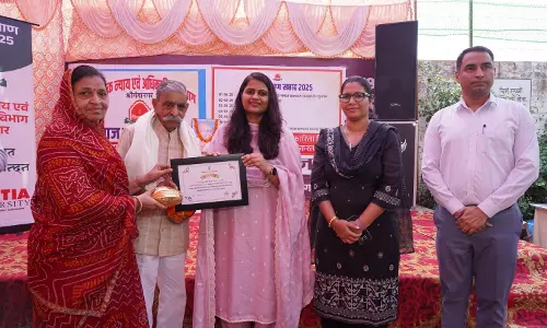 Ganganagar: जिला कलेक्टर ने किया बुजुर्गों का सम्मान Ganganagar: जिला कलेक्टर ने किया बुजुर्गों का सम्मान