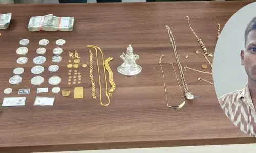 देवेन्द्र नगर में चोरी, सोने की बिस्किट और कैश के साथ दो चोर गिरफ्तार
