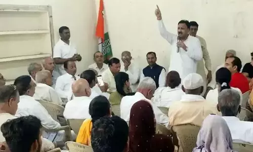 Hisar: फसलों की MSP पर खरीदी न होने से उत्पन्न हुआ विवाद Hisar: फसलों की MSP पर खरीदी न होने से उत्पन्न हुआ विवाद