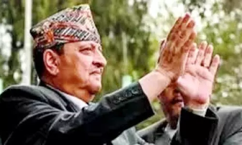 Nepal के पूर्व नरेश ने 17 साल बाद अंततः अपनी पदवी त्याग दी Nepal के पूर्व नरेश ने 17 साल बाद अंततः अपनी पदवी त्याग दी