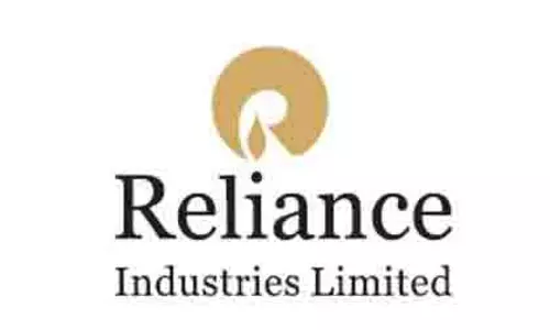 रुपए के कमजोर होने और खुदरा क्षेत्र की स्थिति से Reliance को बढ़त रुपए के कमजोर होने और खुदरा क्षेत्र की स्थिति से Reliance को बढ़त