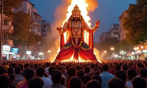 Ravana दहन पर शोक मनाते हैं ये लोग, खुद को बताते हैं दशानन का वंशज Ravana दहन पर शोक मनाते हैं ये लोग, खुद को बताते हैं दशानन का वंशज