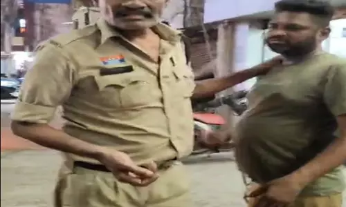 Raipur Breaking: शराब के नशे में पुलिस कांस्टेबल ने गरीब से 2000 रुपये छीने