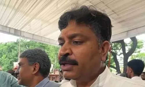 राज्य में किसी को भी विरोध करने का अधिकार नहीं है : टीकाराम जूली राज्य में किसी को भी विरोध करने का अधिकार नहीं है : टीकाराम जूली