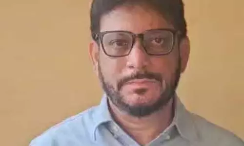 त्योहारी सीजन के मद्देनजर वक्फ कानून विरोध प्रदर्शन स्थगित : वारिस पठान