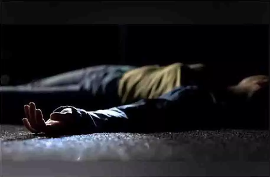 Punjab: लूट के दौरान युवती की मौत, जांच में जुटी पुलिस Punjab: लूट के दौरान युवती की मौत, जांच में जुटी पुलिस