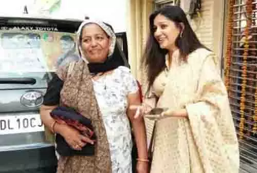 Sapna Chaudhary Mother :मशहूर गायिका और डांसर पर टूटा दुखों का पहाड़ Sapna Chaudhary Mother :मशहूर गायिका और डांसर पर टूटा दुखों का पहाड़