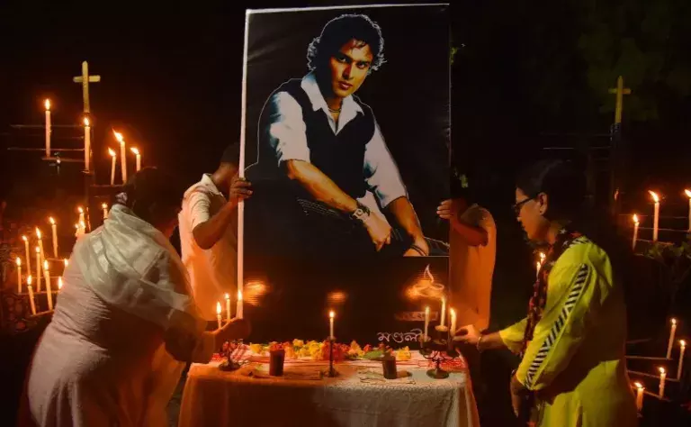 Zubeen Garg : एक आवाज़ जिसने दिलों को छुआ Zubeen Garg : एक आवाज़ जिसने दिलों को छुआ