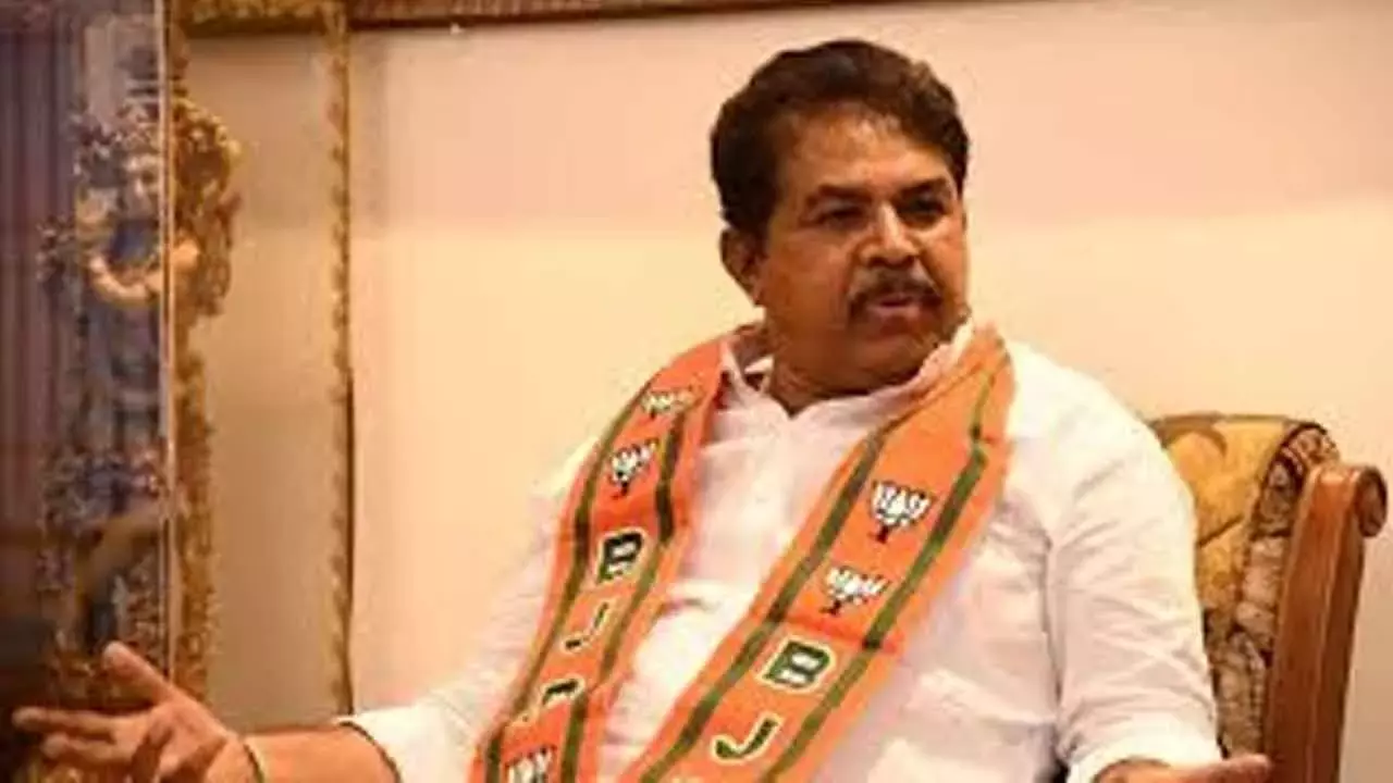 अशोक ने भ्रष्टाचार के आरोपों पर मुख्यमंत्री के इस्तीफे की मांग की अशोक ने भ्रष्टाचार के आरोपों पर मुख्यमंत्री के इस्तीफे की मांग की