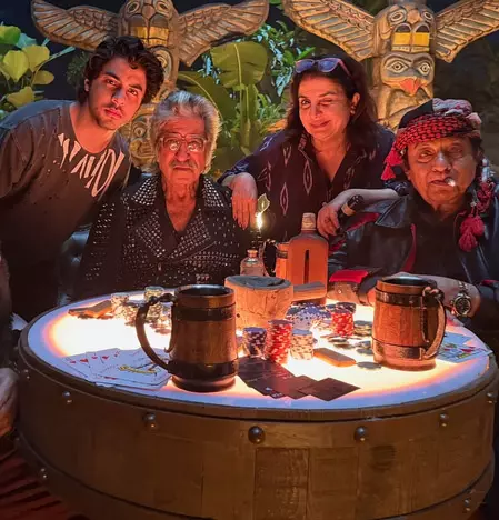 फराह खान ने बताया, गफूर गाना सिर्फ एक दिन में किया शूट फराह खान ने बताया, गफूर गाना सिर्फ एक दिन में किया शूट