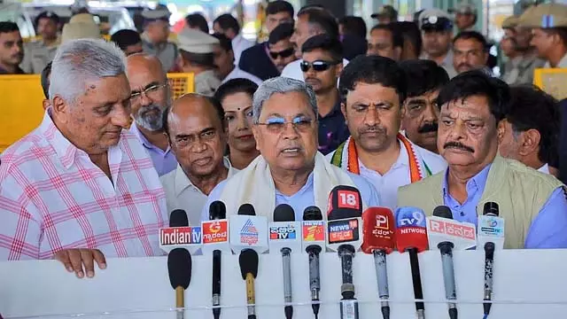 बिना तथ्य जाने बोलने वाले विपक्षी दलों का भविष्य सत्य नहीं होगा: CM Siddaramaiah बिना तथ्य जाने बोलने वाले विपक्षी दलों का भविष्य सत्य नहीं होगा: CM Siddaramaiah