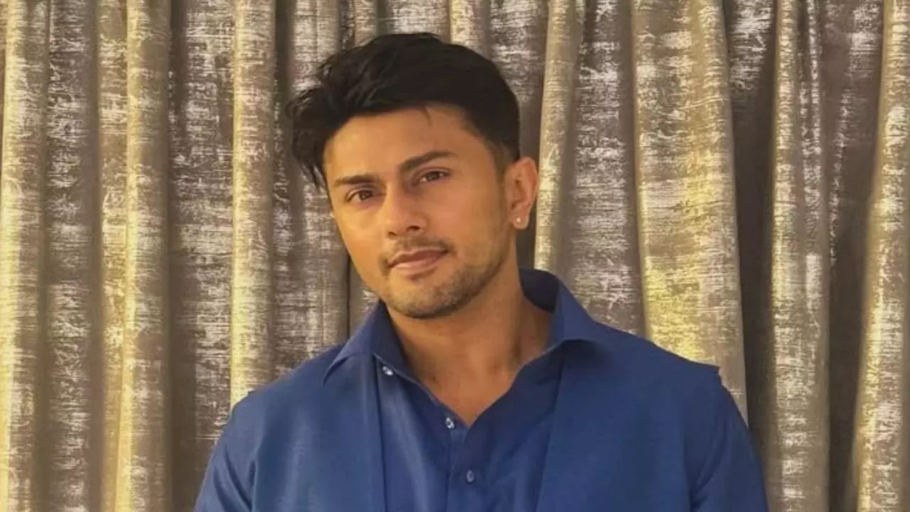 Awez Darbar ने रिश्ते और काम के दावों से किया इनकार Awez Darbar ने रिश्ते और काम के दावों से किया इनकार