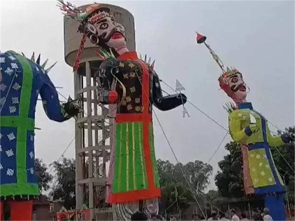 Jalandhar: मेघनाद का पुतला टूटा, जालंधर दशहरा पंडाल में मचा हड़कंप Jalandhar: मेघनाद का पुतला टूटा, जालंधर दशहरा पंडाल में मचा हड़कंप