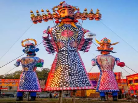 गांधी मैदान में बारिश के बीच जला रावण का पुतला, सीएम नीतीश कुमार रहे मौजूद गांधी मैदान में बारिश के बीच जला रावण का पुतला, सीएम नीतीश कुमार रहे मौजूद