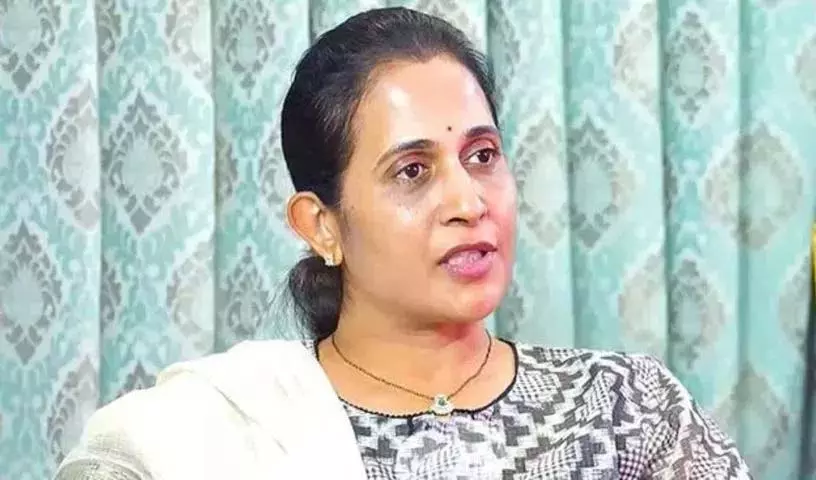 TDP महिला विधायक पर अनुचित पोस्ट.. आंध्र प्रदेश के पूर्व उपमुख्यमंत्री का निजी सहायक गिरफ्तार TDP महिला विधायक पर अनुचित पोस्ट.. आंध्र प्रदेश के पूर्व उपमुख्यमंत्री का निजी सहायक गिरफ्तार