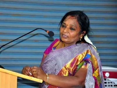 तमिलिसाई सुंदरराजन ने आरएसएस स्वयंसेवकों की गिरफ्तारी को बताया अनुचित तमिलिसाई सुंदरराजन ने आरएसएस स्वयंसेवकों की गिरफ्तारी को बताया अनुचित