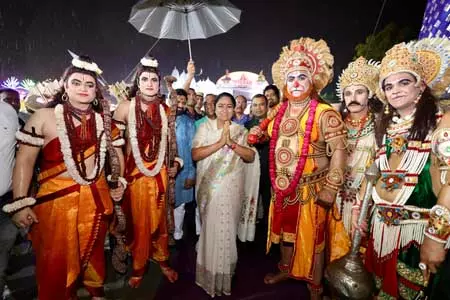 देशभर में धूमधाम से मनाया गया दशहरा, रावण दहन देखने के लिए उमड़ा जनसैलाब देशभर में धूमधाम से मनाया गया दशहरा, रावण दहन देखने के लिए उमड़ा जनसैलाब