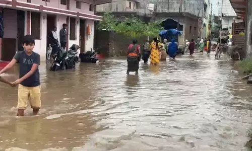 गलियों में पानी की धार बह रही, सरगुजा संभाग में हुई झमाझम बारिश