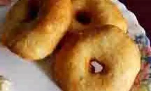 Breakfasts:घर पर बनाएं टेस्टी कुरकुरे मेदू वड़े