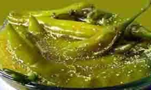 Hari Mirch ka Paani Wala Achar:  बिना तेल के मिनटों में बनाएं पानीदार हरी मिर्च का अचार