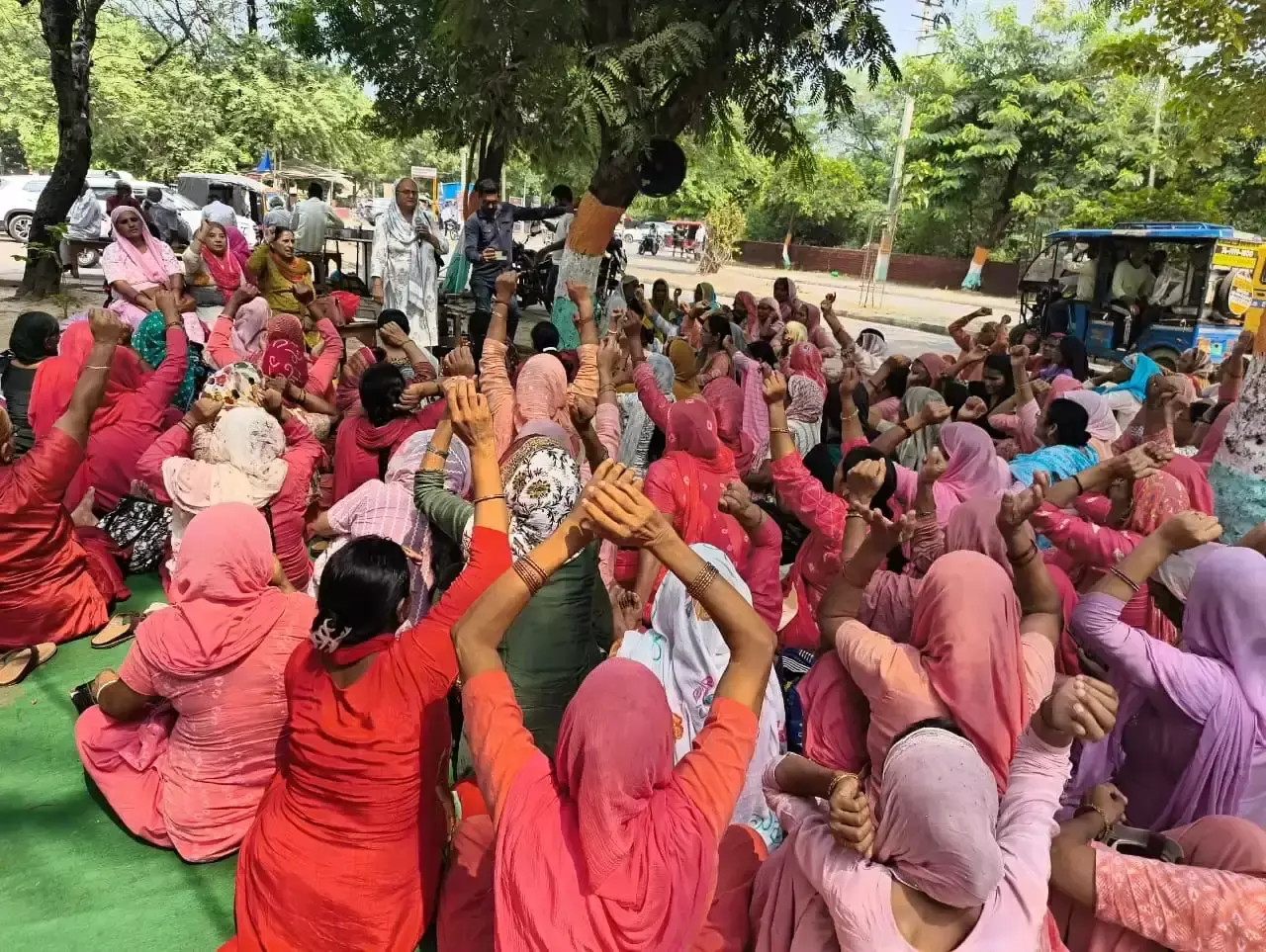 Jind: आंगनबाड़ी वर्करों ने प्रदर्शन कर जताया आक्रोश