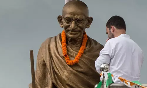 गांधी जयंती: राहुल-अखिलेश और केजरीवाल समेत विपक्षी नेताओं ने महात्मा गांधी को किया नमन गांधी जयंती: राहुल-अखिलेश और केजरीवाल समेत विपक्षी नेताओं ने महात्मा गांधी को किया नमन