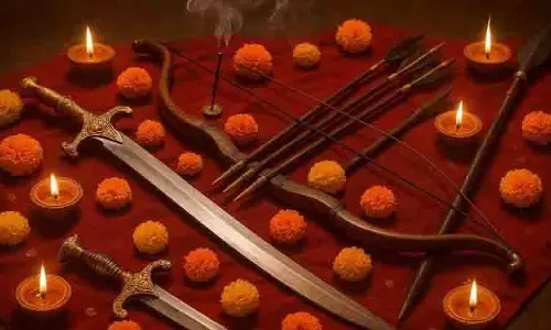 Ayudha Puja :  जानिए विजयादशमी पर क्यों की जाती है शस्त्रों की पूजा, इसका महत्व और शुभ मुहूर्त