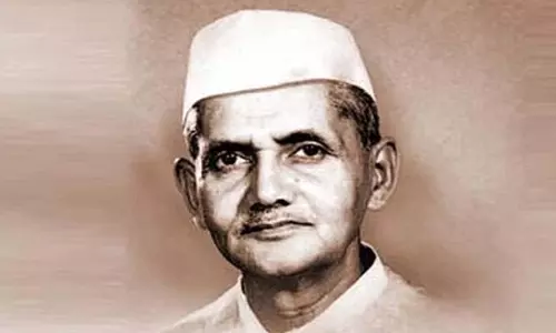 लाल बहादुर शास्त्री जयंती: जय जवान, जय किसान का नारा लगाने वाले नेता के बारे में रोचक बातें लाल बहादुर शास्त्री जयंती: जय जवान, जय किसान का नारा लगाने वाले नेता के बारे में रोचक बातें