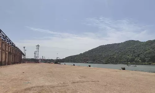 कारवार वाणिज्यिक बंदरगाह: शिपयार्ड का निजीकरण किया जाएगा कारवार वाणिज्यिक बंदरगाह: शिपयार्ड का निजीकरण किया जाएगा