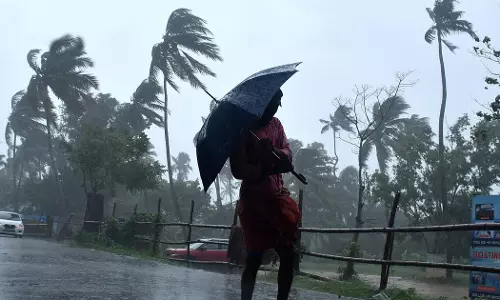 मौसम विभाग चेतावनी: बंगाल की खाड़ी का दबाव क्षेत्र ओडिशा-आंध्र तट की ओर