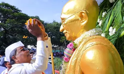 गांधीजी का त्याग और आत्म-बलिदान हमारे लिए सदैव आदर्श रहेगा: CM गांधीजी का त्याग और आत्म-बलिदान हमारे लिए सदैव आदर्श रहेगा: CM