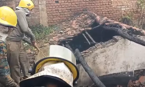 शंकर नगर में आगजनी की घटना, घरेलू सामान जलकर खाक शंकर नगर में आगजनी की घटना, घरेलू सामान जलकर खाक