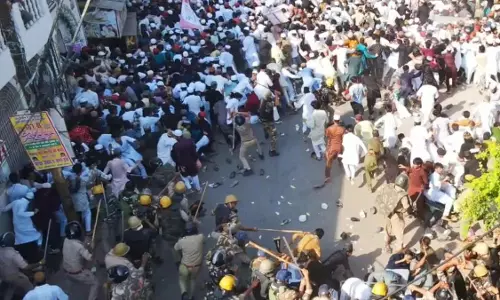 Bareilly: पुलिस ने 92 उपद्रवियों की पहचान कर शुरू की गिरफ्तारी