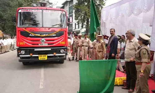 Sukhu ने 6.70 करोड़ रुपये की लागत से खरीदी गईं 14 दमकल गाड़ियों को हरी झंडी दिखाई Sukhu ने 6.70 करोड़ रुपये की लागत से खरीदी गईं 14 दमकल गाड़ियों को हरी झंडी दिखाई