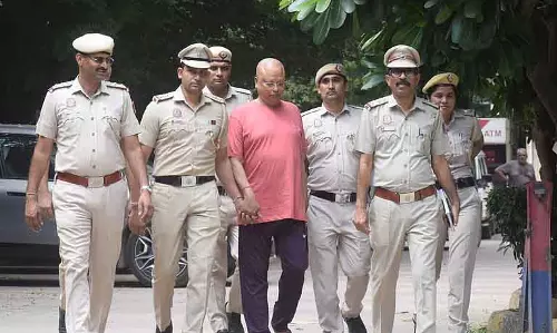 Delhi धर्मगुरु छेड़छाड़ मामले में पुलिस ने जाली तस्वीरें और अश्लील सामग्री बरामद
