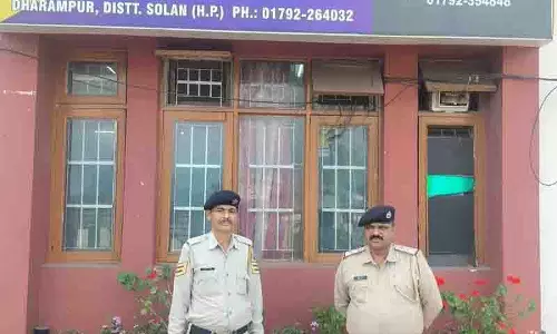 Himachal Police ने धोखाधड़ी और जालसाजी के आरोप में कर्नल को गिरफ्तार किया Himachal Police ने धोखाधड़ी और जालसाजी के आरोप में कर्नल को गिरफ्तार किया