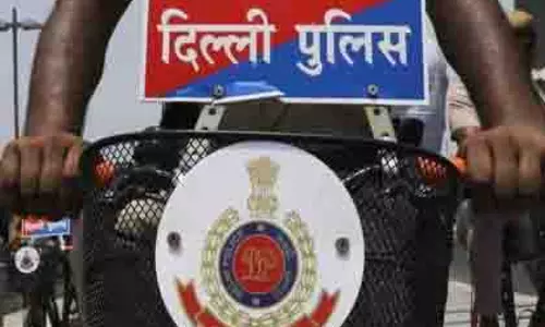 Delhi: पुलिस ने कालिंदी कुंज मुठभेड़ के बाद दो शूटरों को किया गिरफ्तार