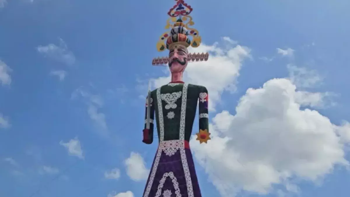 Sonipat: दशहरा पर्व पर 60 फीट रावण दहन, पुलिस अलर्ट पर Sonipat: दशहरा पर्व पर 60 फीट रावण दहन, पुलिस अलर्ट पर