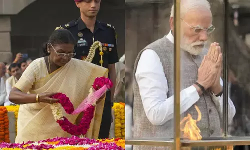 Gandhi Jayanti : राष्ट्रपति, प्रधानमंत्री और अन्य गणमान्य व्यक्तियों ने दी श्रद्धांजलि Gandhi Jayanti : राष्ट्रपति, प्रधानमंत्री और अन्य गणमान्य व्यक्तियों ने दी श्रद्धांजलि