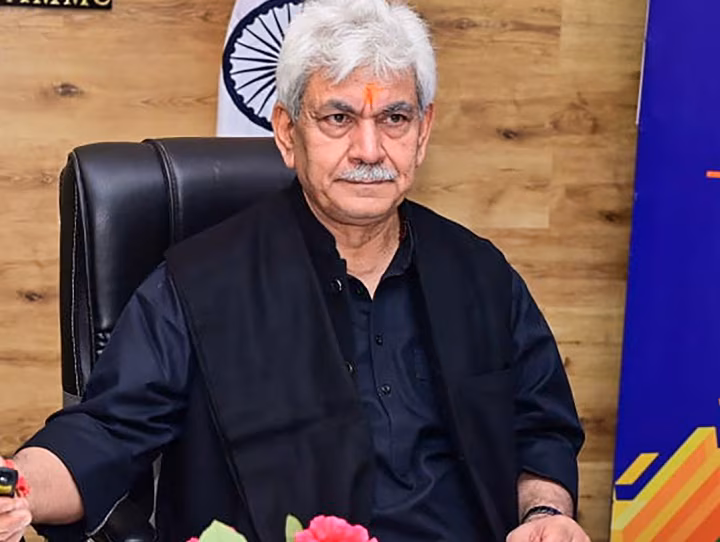 Srinagar: एसकेआईसीसी में गांधी जयंती कार्यक्रम, उपराज्यपाल ने दिया संदेश Srinagar: एसकेआईसीसी में गांधी जयंती कार्यक्रम, उपराज्यपाल ने दिया संदेश