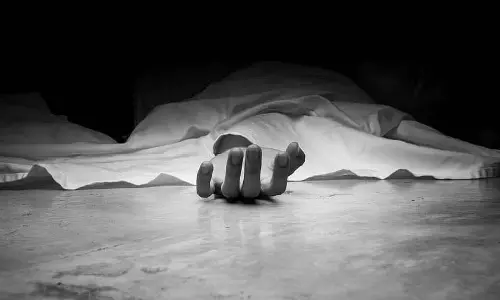 IIT-कानपुर के छात्रावास के कमरे में अंतिम वर्ष के बीटेक छात्र का शव लटका मिला IIT-कानपुर के छात्रावास के कमरे में अंतिम वर्ष के बीटेक छात्र का शव लटका मिला
