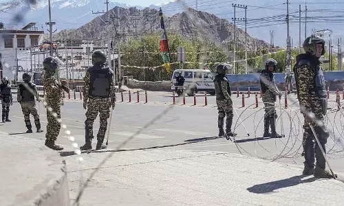 Srinagar : नागरिकों की मौत की मजिस्ट्रेट जांच के आदेश Srinagar : नागरिकों की मौत की मजिस्ट्रेट जांच के आदेश