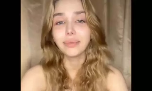 रूसी YouTuber ने दिल्ली एफआरआरओ पर उत्पीड़न का आरोप लगाया