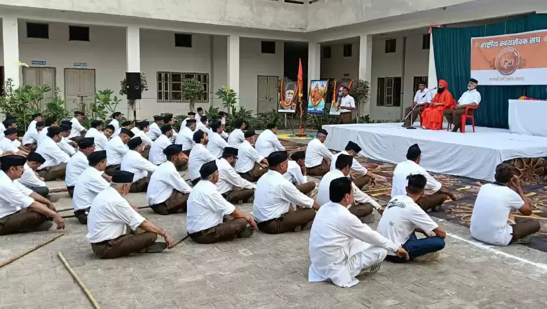 Sirsa: नवरात्र के अंत में जींद में श्री जयंती देवी मंदिर में कन्या पूजन Sirsa: नवरात्र के अंत में जींद में श्री जयंती देवी मंदिर में कन्या पूजन